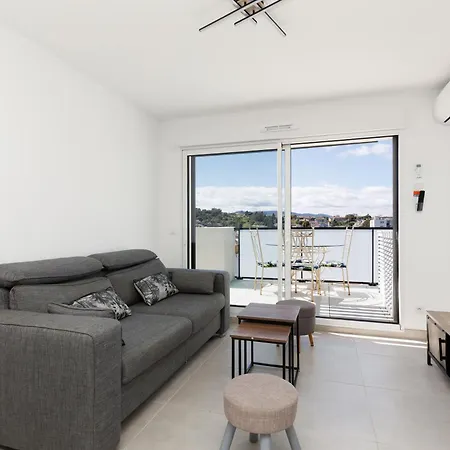Upstays Terrace Parking 39m דירה קאן